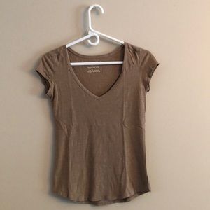 American Eagle Women's V-Neck Favorite Tee